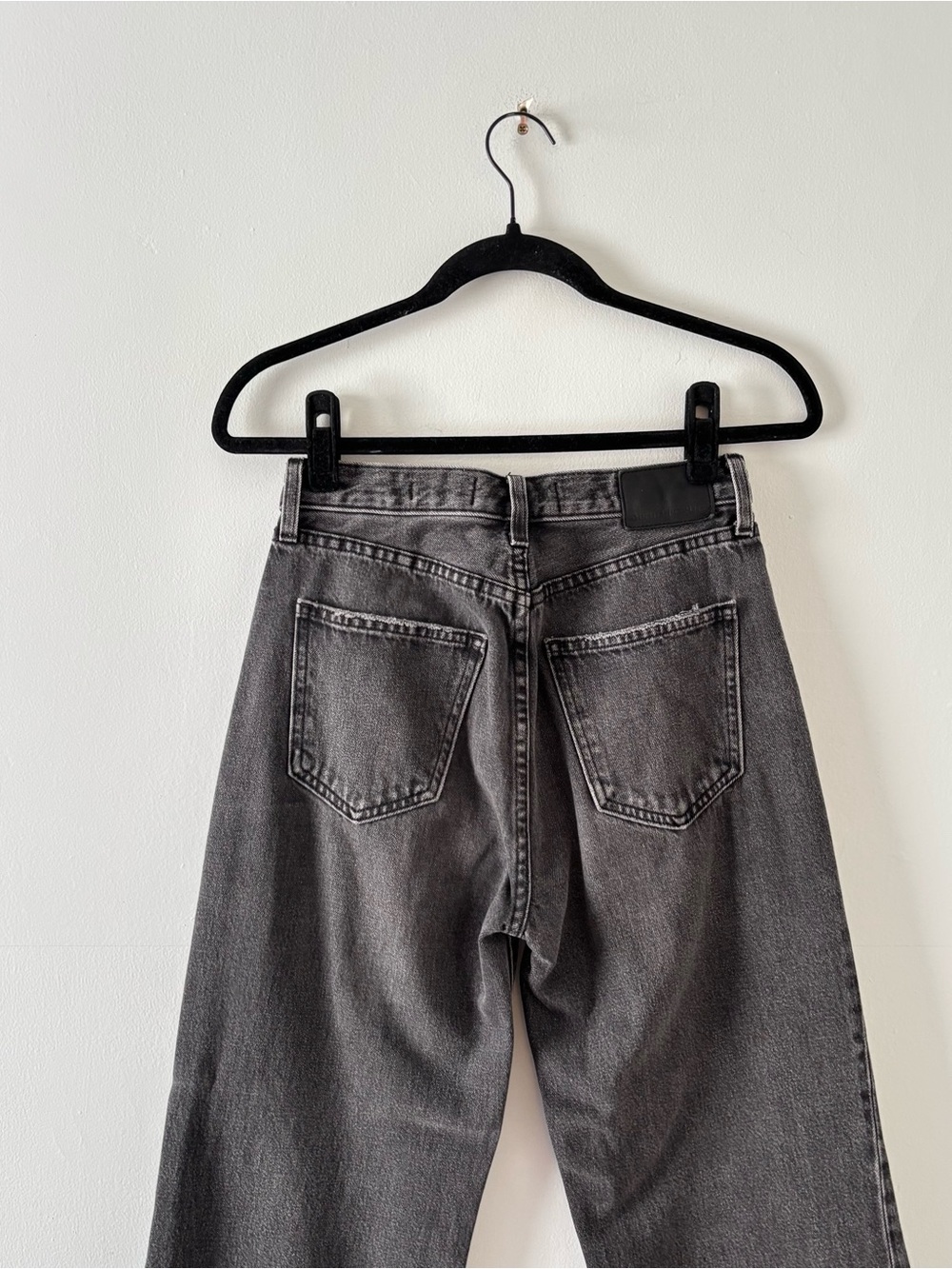 Denim Forum The Farrah Hi-Rise Wide Jean Slim Hip Black Wash Denim Aritzia - Picture 6 of 7